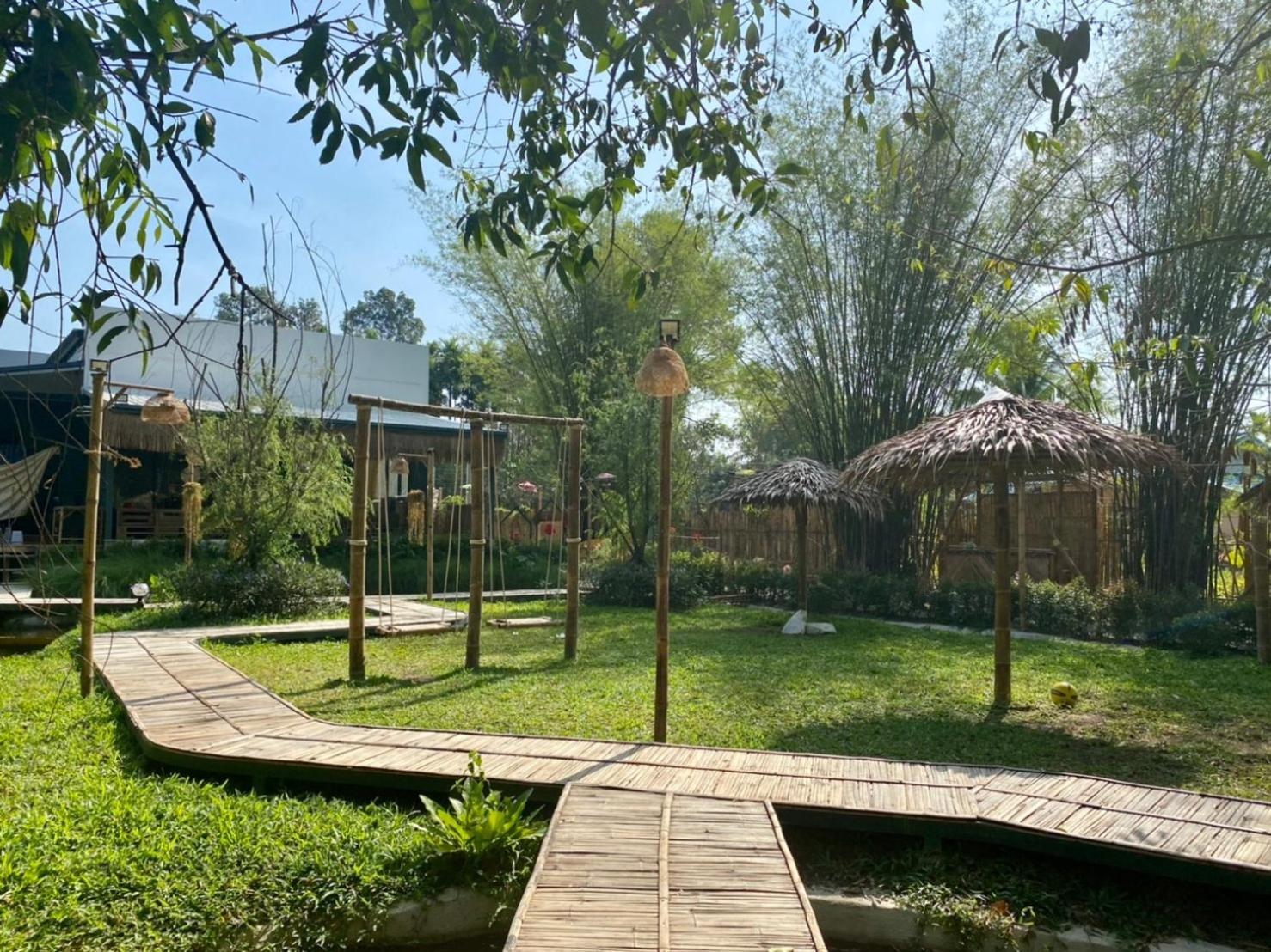 Baan Nai Baan Nok Resort ناخون نايوك المظهر الخارجي الصورة