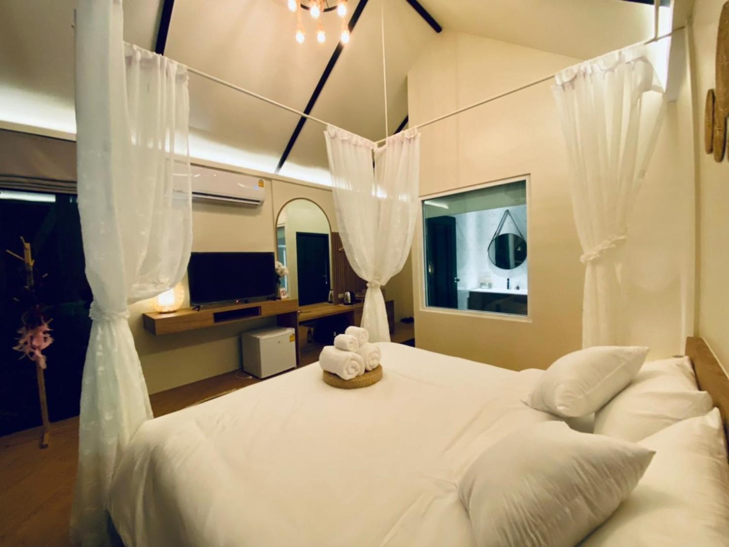Baan Nai Baan Nok Resort ناخون نايوك المظهر الخارجي الصورة