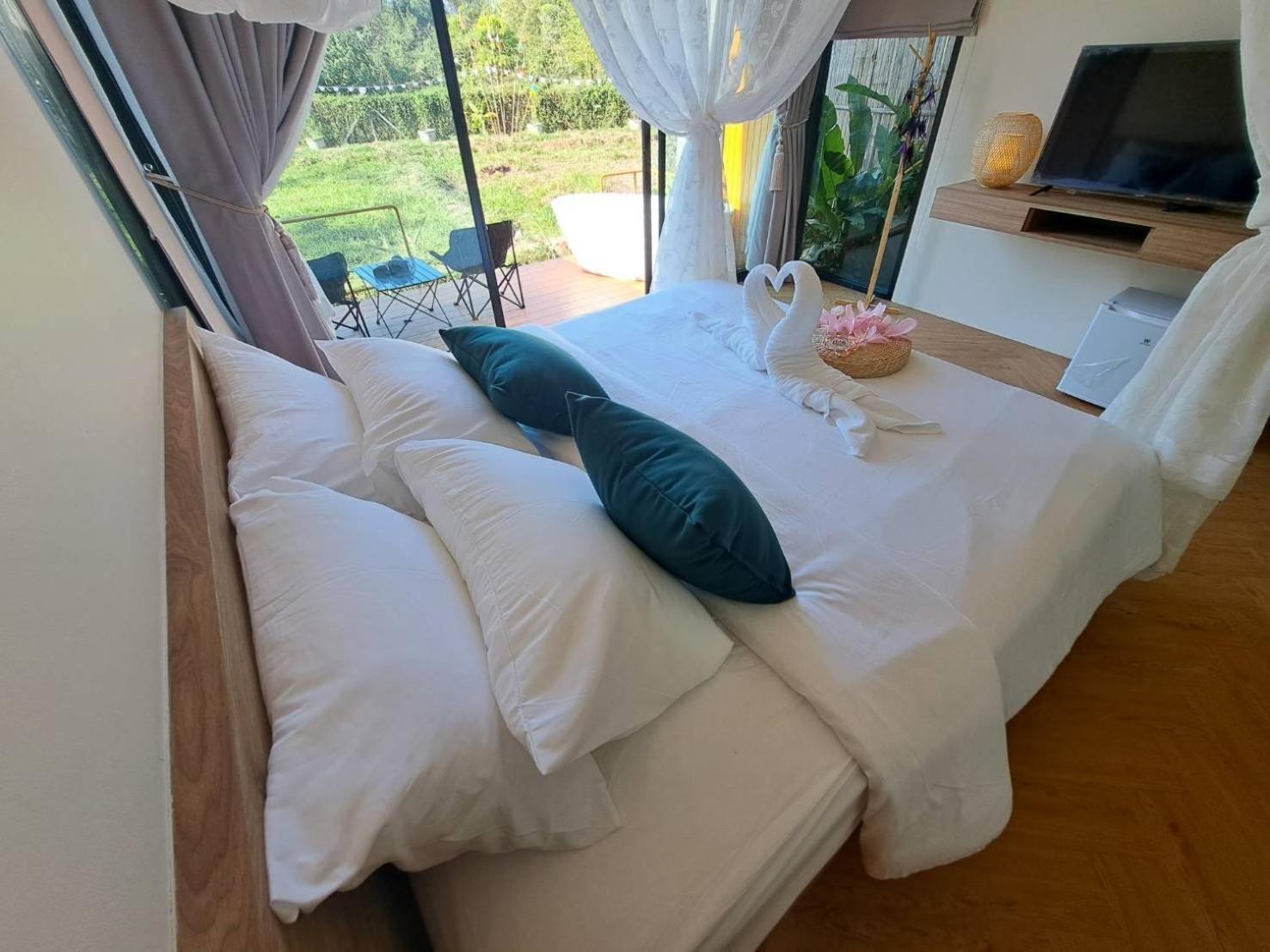 Baan Nai Baan Nok Resort ناخون نايوك المظهر الخارجي الصورة